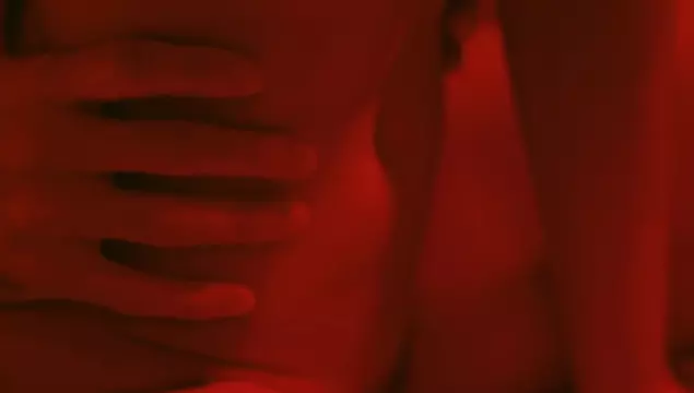 Video porno musicale con la splendida Leolulu