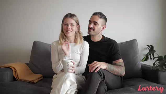 Il ragazzo tatuato mi ha fatta venire velocissimo con le dita